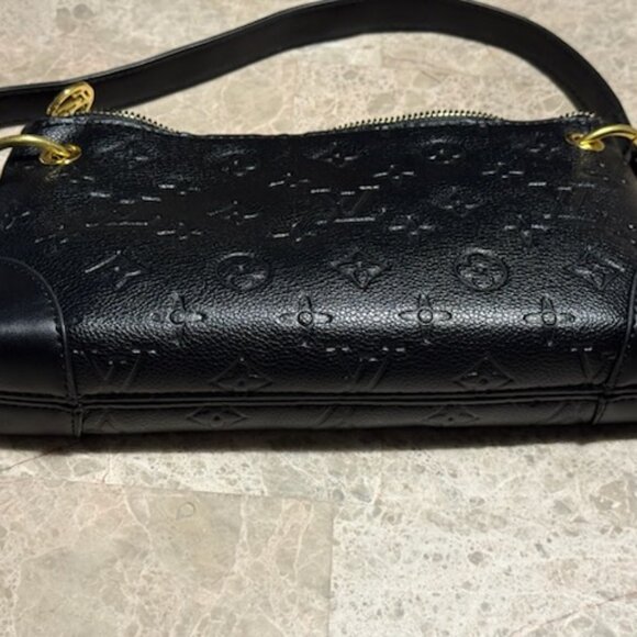 Brand New Pochette Style All Black Bag! Comes with Additional Strap! - Picture 1 of 5